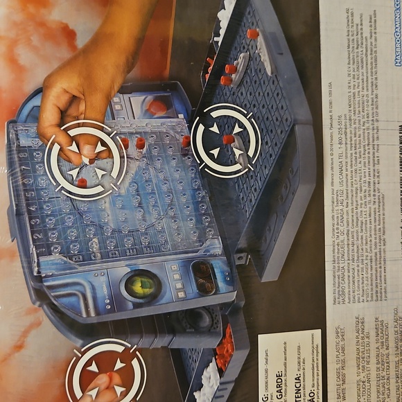 Hasbro new in box Classic portable Battleship Board Game - Picture 4 of 6